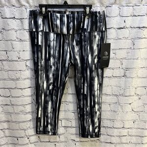 MPG Womens Dare Capri Active Leggings Black White Size Small